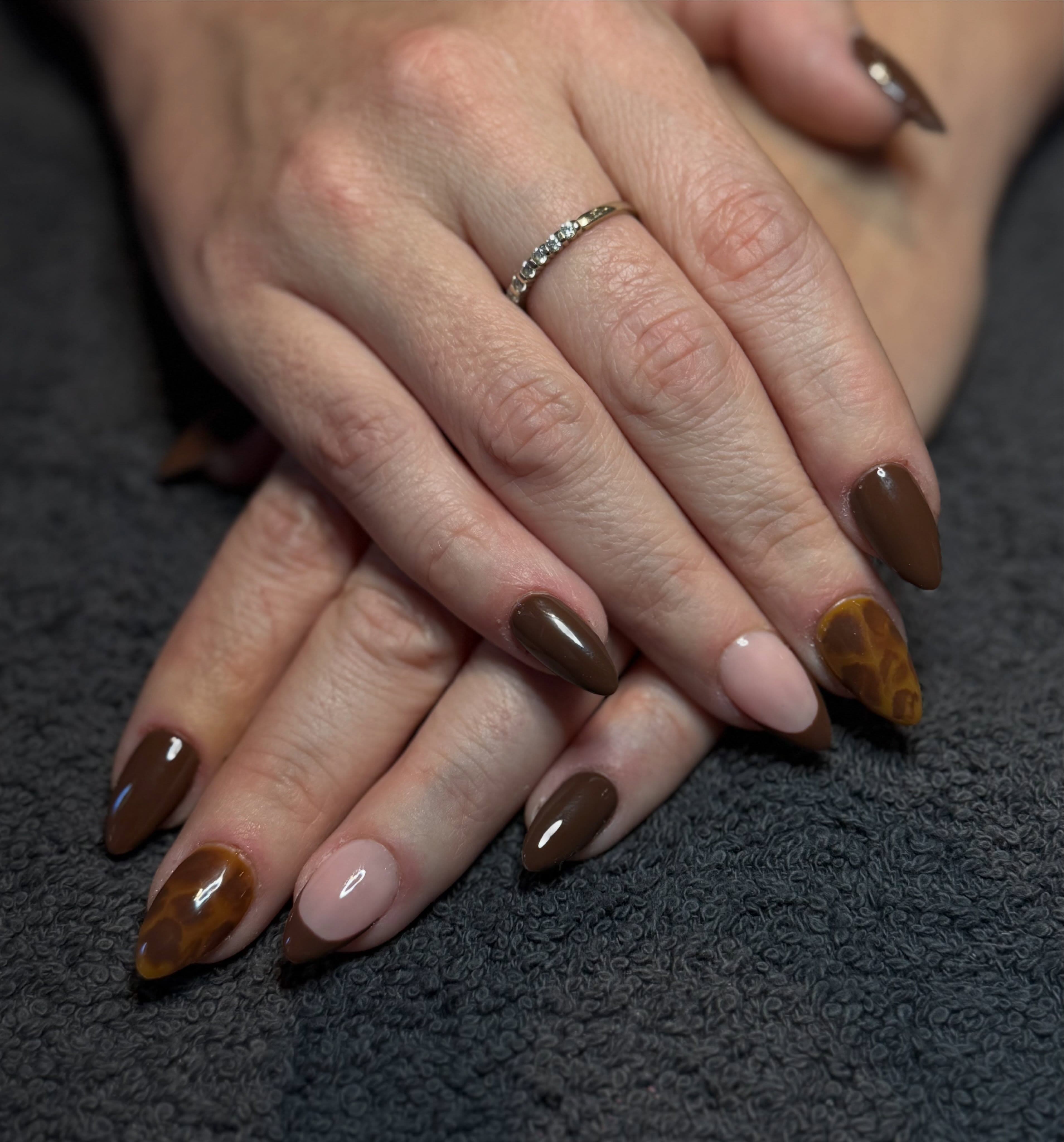 Lily Nail's