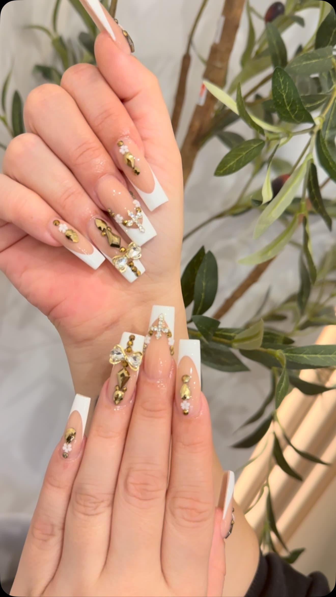Lux Nail Beauty Bar