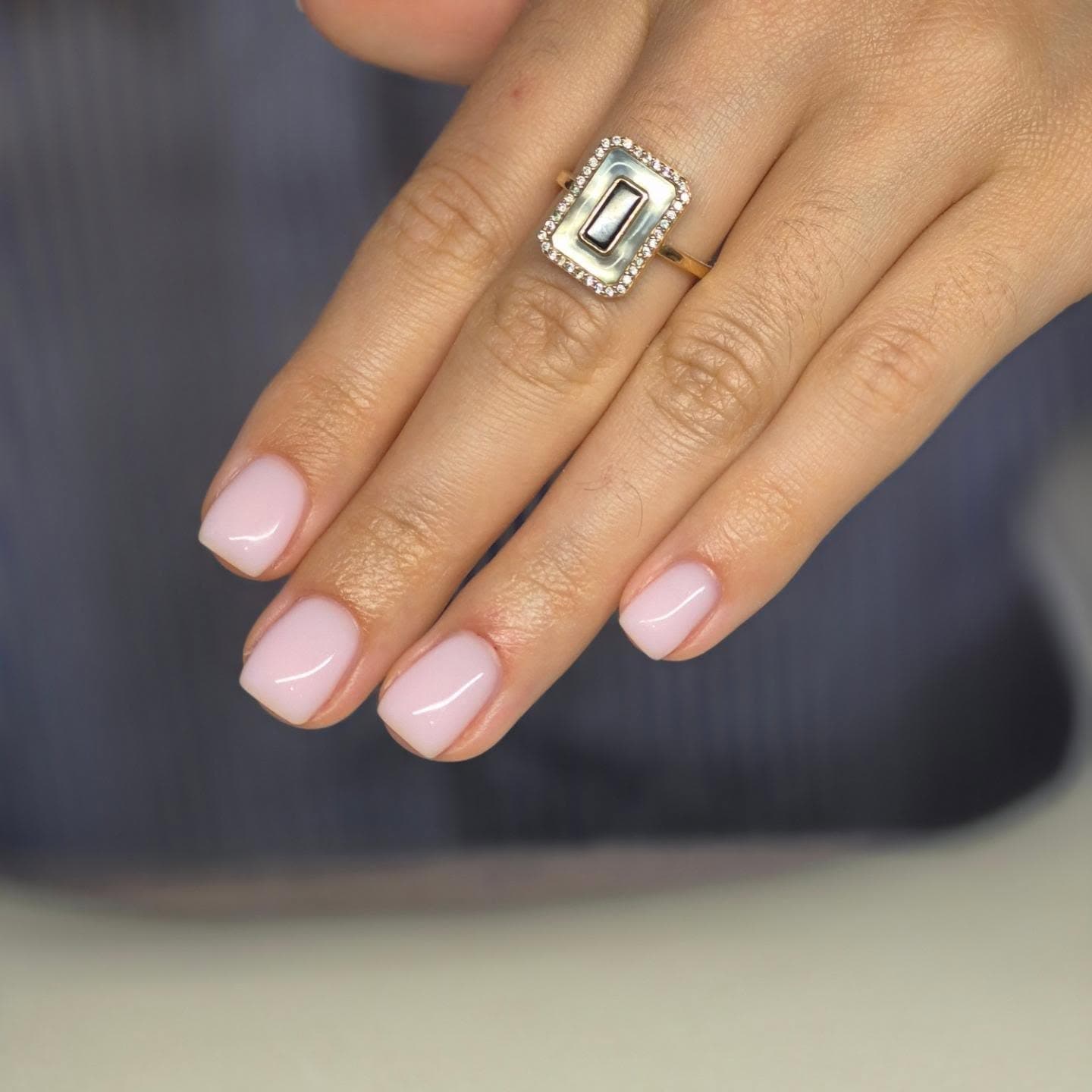 GM N'ails