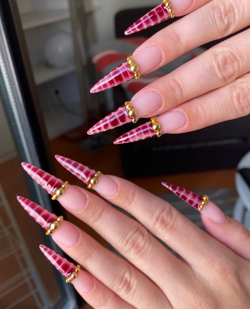 Esvi Nails